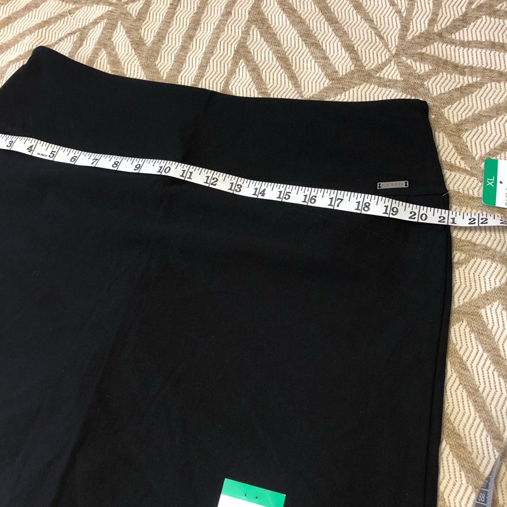 S.C. & Co. Classic Black Skort - Picture 6 of 12
